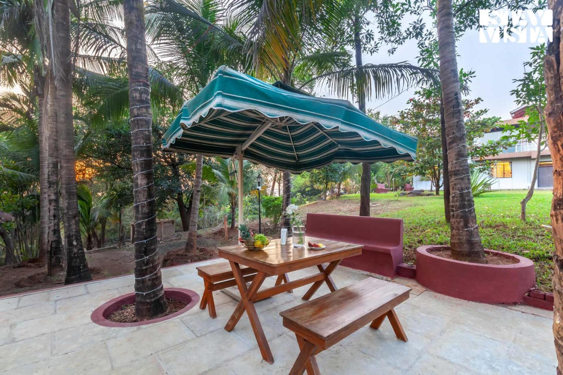Stayvista'S Firefly Mountain Retreat - Villa With Private Pool, Gazebo & Terrace Karjat Esterno foto